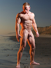 Muscled guy erotic photo set