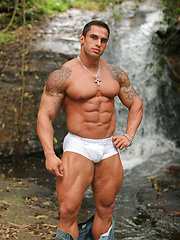 The hottest naked muscle men online