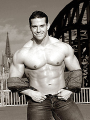 Roberto Castellano posing outdoors