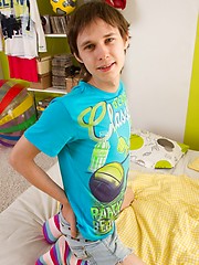 Johnny Nightwill plays with anal balls and strokes