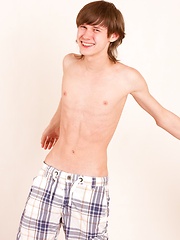 Straight 18 y.o. Johny Nightwill makes himself a super lad