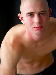 All-American college baseball jock who packing major heat in his pants