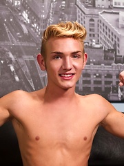 Sexy blond all American twink Dylan Hall stars in this incredibly hot LIVE show