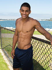 Well-sculpted jock Brett